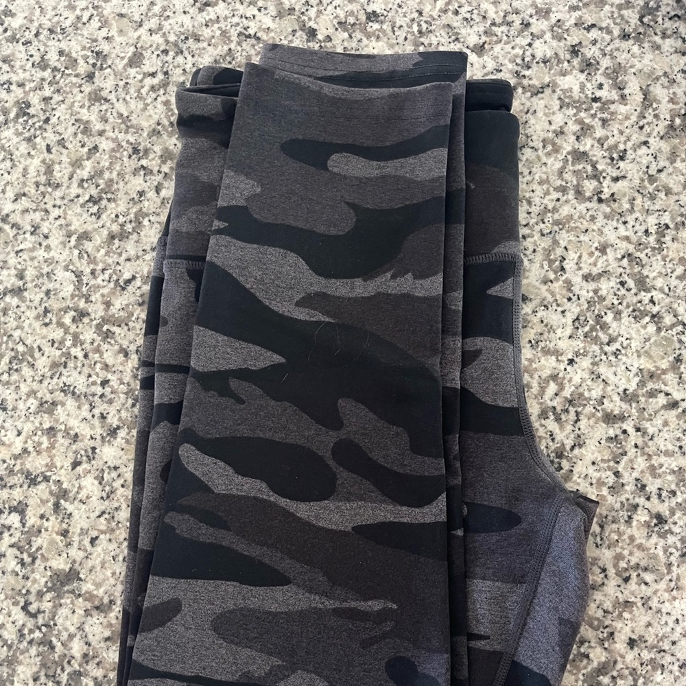 Worn Once Camo Leggings